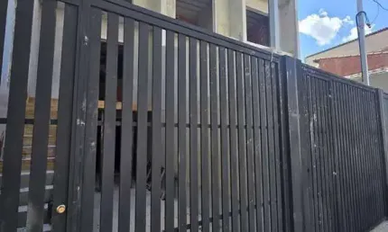 Sobrados Novos em Fase de Construção, 3 Dormitórios, 2 Vagas no Km 18.