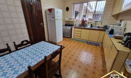 Excelente Sobrado sendo 3 Quartos - 4 Vagas - no Alto do Farol em Osasco.
