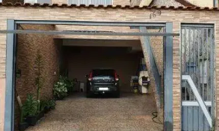 Casa Assobradada em excelente estado de Conservação. Veloso - Osasco