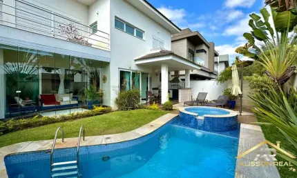 Mansão luxuosa localizada no Tamboré 11 - 400m² - 4 Suítes