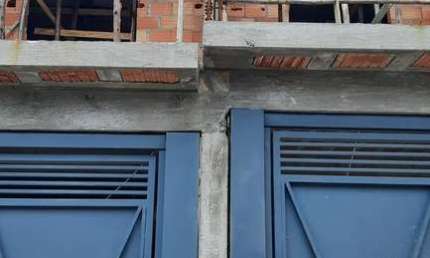 Sobrados Novos em Construção, Umuarama, Osasco, São Paulo.