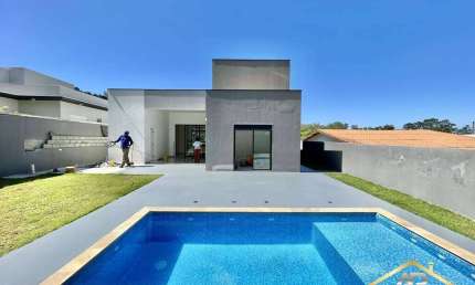 Linda Casa em Cond. Lago do Sol, 500,55m², 3 suítes com 1 master.