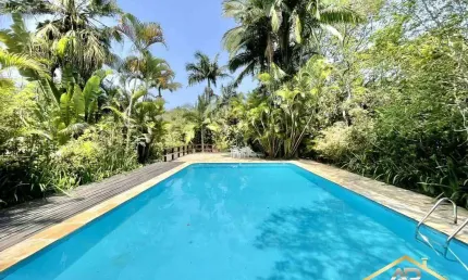 Casa à venda - 6 sts, 90% térrea, gourmet e SPA com sauna e ofurô!