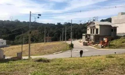 Terreno de 130,79m² em cond. fechado terra nobre granja vianna.