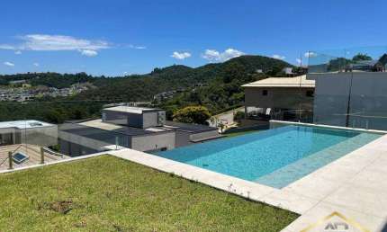 Linda Casa Nova! 4 Suítes, 5 vagas, 555m², muito tecnológica, Oportunidade.