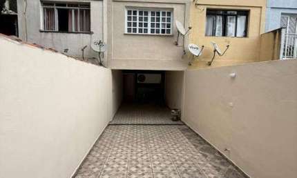 Sobrado com 2 Quartos e 2 wc, 2 vagas e 126m² - Jd. d´abril - Osasco.