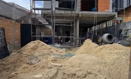 Sobrados em construção, 3 Suítes, Vila Yara, Osasco.