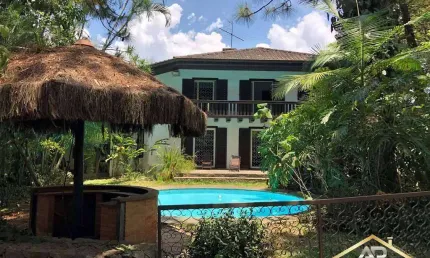Casa Rústica, 2.400m² de terreno, 2 piscinas, 3 Sts - Carapicuíba - SP.