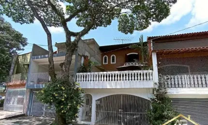 Sobrado cidade das flôres 02 dormitórios (sendo 1 suíte) 619.000,00