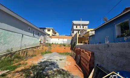 Terreno 250m² á Venda pronto para construção de dois Sobrados Novos.