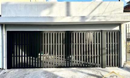 Casa Jd. das Flôres 02 dormitórios (1 suite) com edícula de 04 cômodos