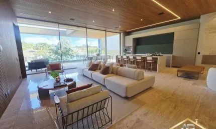Residência de Luxo com 950m² em Alphaville sendo 5 Suítes - 8 Vagas.