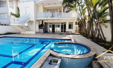 Casa para locação, com 4 Suítes, 4 Vagas e Vista livre em Alphaville - SP.