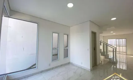 Sobrado de 130m² com 2 suítes, 2 wc e quintal em santana de parnaíba - sp.