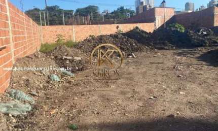 Terreno à venda na Rua Leonor da Silva Quadros, Enseada, Guarujá
