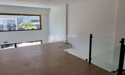 Ponto comercial para alugar na Rua dos Cambuatas, 43, Jurerê, Florianópolis, 68 m2 por R$ 5.500
