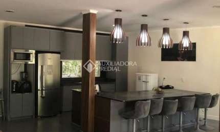 Casa com 4 quartos para alugar na Rua Benta Vieira, 130, Praia do Estaleiro, Balneário Camboriú, 400 m2 por R$ 8.000