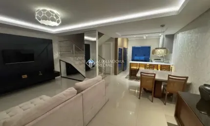 Casa em condomínio fechado com 3 quartos para alugar na Rua Mário Palmério, 123, Praia dos Amores, Balneário Camboriú, 160 m2 por R$ 11.500