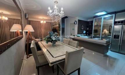 Casa em condomínio fechado com 2 quartos para alugar na Rua Lindolf Bell, 220, Praia dos Amores, Balneário Camboriú, 193 m2 por R$ 8.000