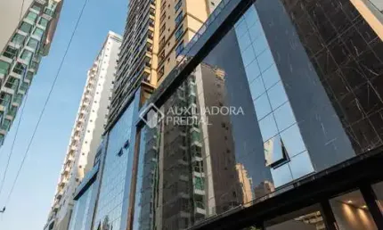 Sala comercial para alugar na Rua Bruno Silva, 51, Pioneiros, Balneário Camboriú, 75 m2 por R$ 6.800