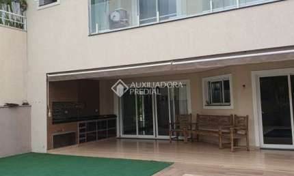 Casa em condomínio fechado com 5 quartos para alugar na Rua Paramount, 1, Anchieta, São Bernardo do Campo, 470 m2 por R$ 15.000