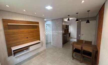 Apartamento com 2 quartos para alugar na Irmã Maria Hiltgardis, 582, Olaria, Canoas, 41 m2 por R$ 1.600