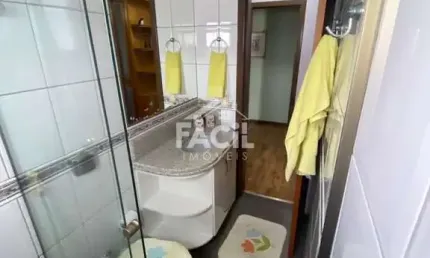 Descubra o privilégio de morar em um dos bairros mais desejados de Vitória! Esta Maravilhosa Cobertura 300m², localizado no coração de Jardim Camburi, oferece o equilíbrio perfeito entre conforto, e