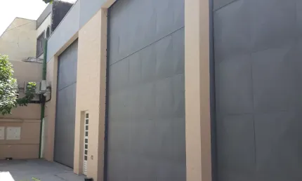 Prédio com 3 salas para alugar na Rua Diogo Vaz, 68, Cambuci, São Paulo