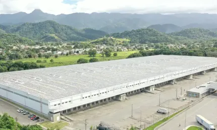 Barracão / Galpão / Depósito para alugar na Rua Dezesseis, Mantiquira, Duque de Caxias