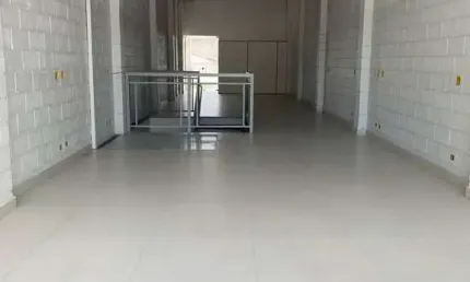 Salão comercial para alugar no bairro Vila Santana - Santa Bárbara D'Oeste/SP