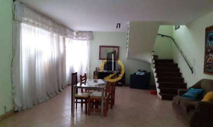 Sobrado à venda - 250m² - 3 dormitórios - 4 vagas - no Ipiranga