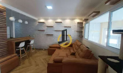 Sobrado à venda - 250m² - 2 suítes - 4 banheiros - 3 vagas - em São Caetano do Sul