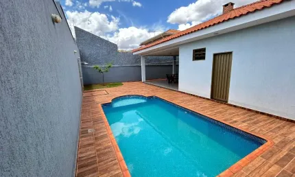 Casa térrea na city ribeirão com piscina e área de churrasco