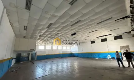 Galpão amplo para locação na general carneiro sorocaba/sp
