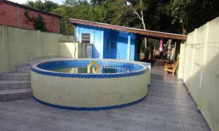 Chácara em Araçoiaba da Serra com Linda Cozinha e Piscina