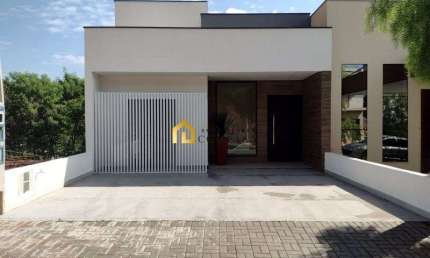 Condomínio Vale Azul Residencial - Casa no Condomínio Vale Azul Residencial em Votorantim/SP!