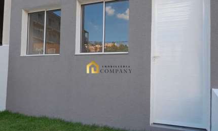 Casa geminada localizada no bairro Jardim Maria Lucia-Votorantim/SP