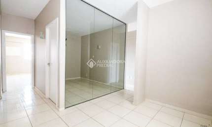 Sala comercial para alugar na Rua Gonçalves Dias, 67, Centro, Canoas, 56 m2 por R$ 1.200