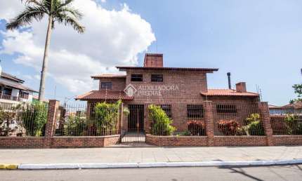 Casa com 4 quartos para alugar na Rua Tobias Barreto, 449, Nossa Senhora das Graças, Canoas, 286 m2 por R$ 11.000