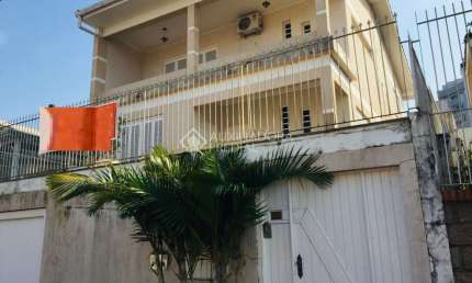 Casa em condomínio fechado com 4 quartos para alugar na Rua Cezar Lattes, 69, Centro, Canoas, 400 m2 por R$ 7.800