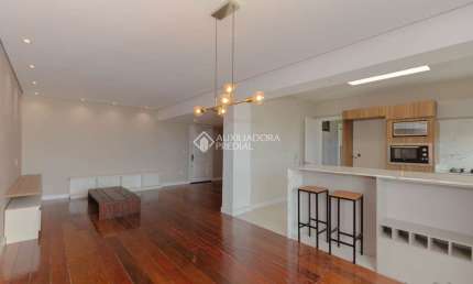 Apartamento com 3 quartos para alugar na Rua Ângelo Possebon, 165, Centro, Canoas, 141 m2 por R$ 4.500