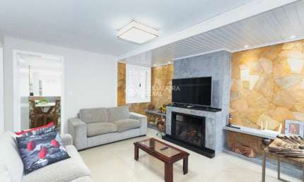 Casa com 5 quartos para alugar na Rua Nazaré, 461, Nossa Senhora das Graças, Canoas, 230 m2 por R$ 5.200