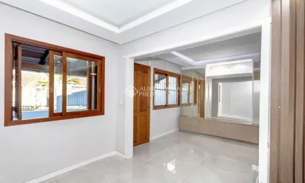 Casa com 3 quartos para alugar na Rua Liverpool, 124, São José, Canoas, 251 m2 por R$ 4.600