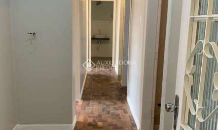 Apartamento com 4 quartos para alugar na Avenida Protásio Alves, 2195, Petrópolis, Porto Alegre, 132 m2 por R$ 3.300