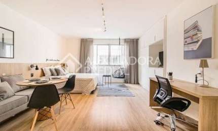 Loft com 1 quarto para alugar na Rua Duque de Caxias, 1705, Centro Histórico, Porto Alegre, 42 m2 por R$ 3.000