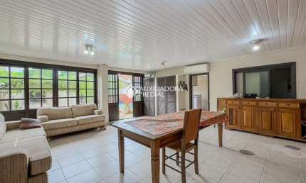 Casa em condomínio fechado com 3 quartos para alugar na Rua Gávea, 158, Ipanema, Porto Alegre, 240 m2 por R$ 5.500