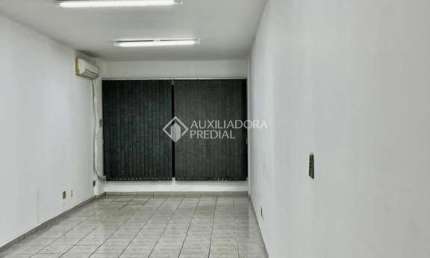 Sala comercial para alugar na Rua Buarque de Macedo, 748, São Geraldo, Porto Alegre, 33 m2 por R$ 720
