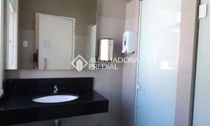 Sala comercial para alugar na Avenida Borges de Medeiros, 410, Centro Histórico, Porto Alegre, 41 m2 por R$ 850