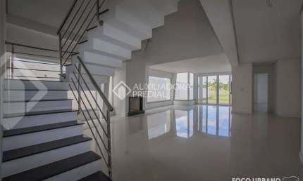 Casa em condomínio fechado com 4 quartos para alugar na Avenida Juca Batista, 9000, Belém Novo, Porto Alegre, 290 m2 por R$ 15.000