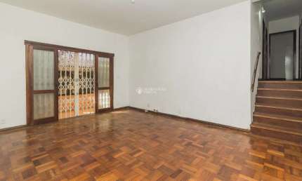 Casa em condomínio fechado com 5 quartos para alugar na Rua Osmar Amaro de Freitas, 71, Jardim Itu Sabará, Porto Alegre, 392 m2 por R$ 3.950